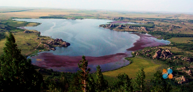 Колыванское озеро является первым официально зарегистрированным памятником природы в России